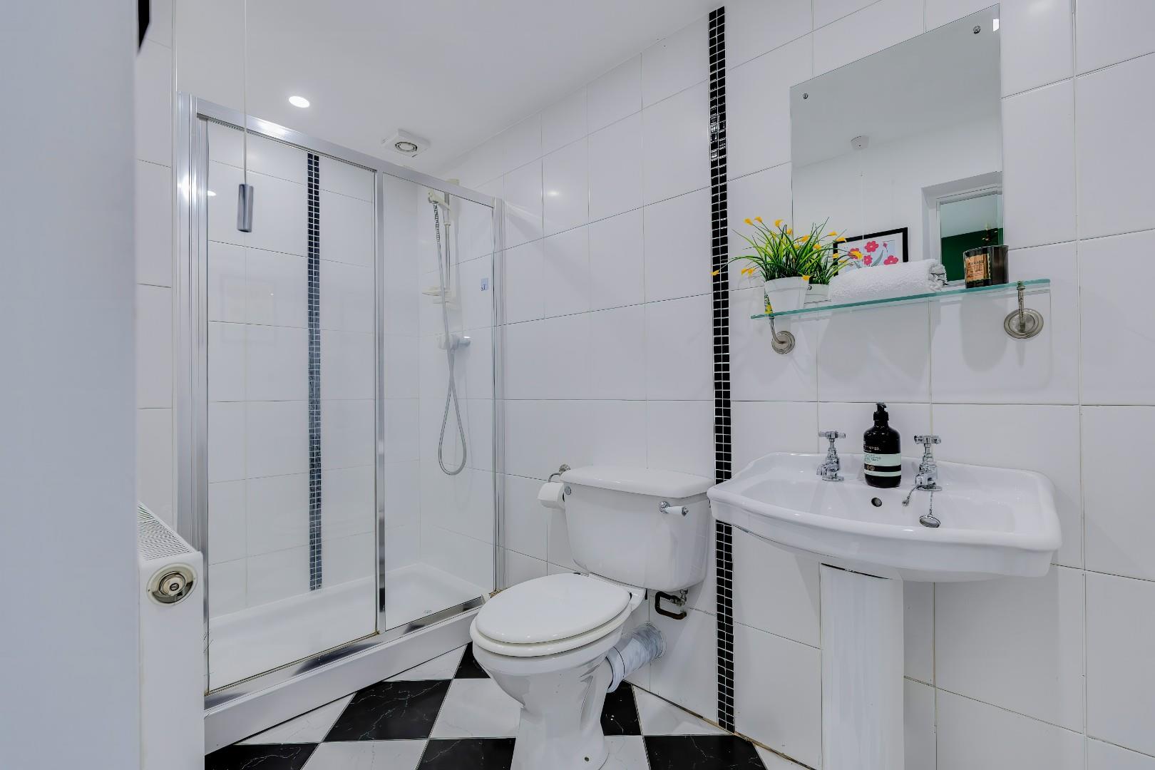 Trem Y Fro, Bonvilston, Vale Of Glamorgan, CF5 6TR